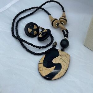 Vintage 80’s90’s necklace earrings set